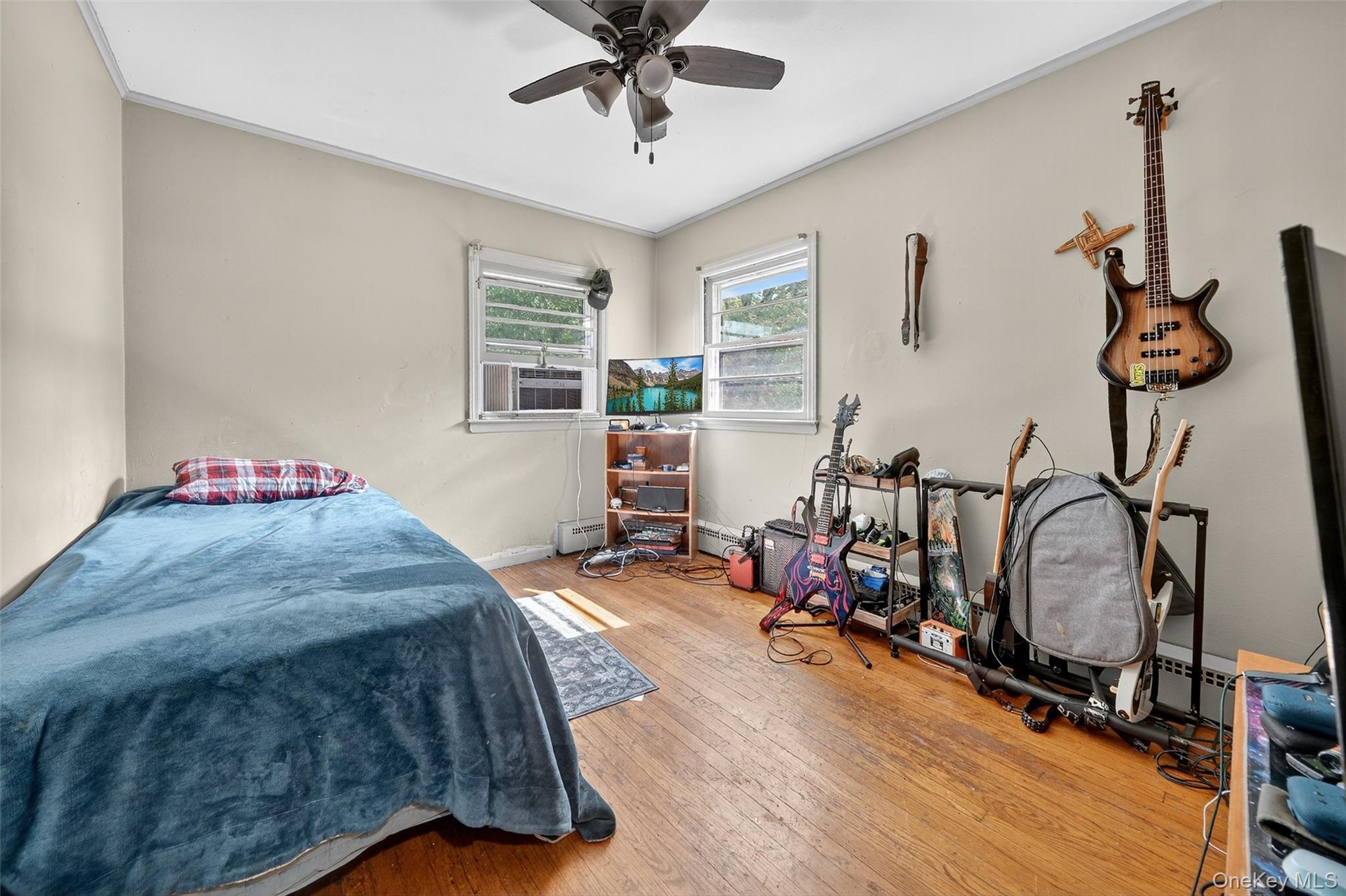 14 Halsey Place, Valhalla, NY 10595