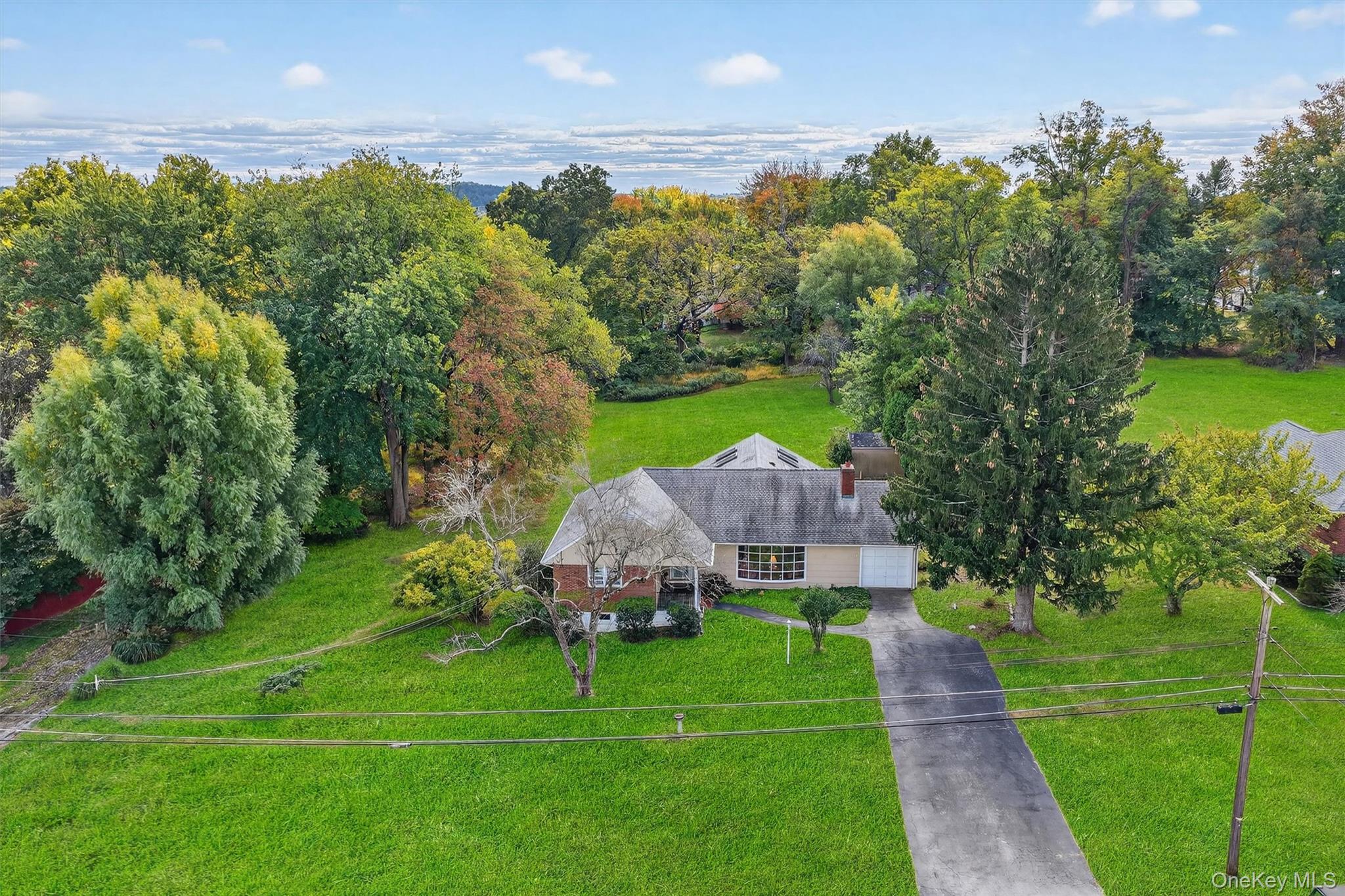 14 Halsey Place, Valhalla, NY 10595