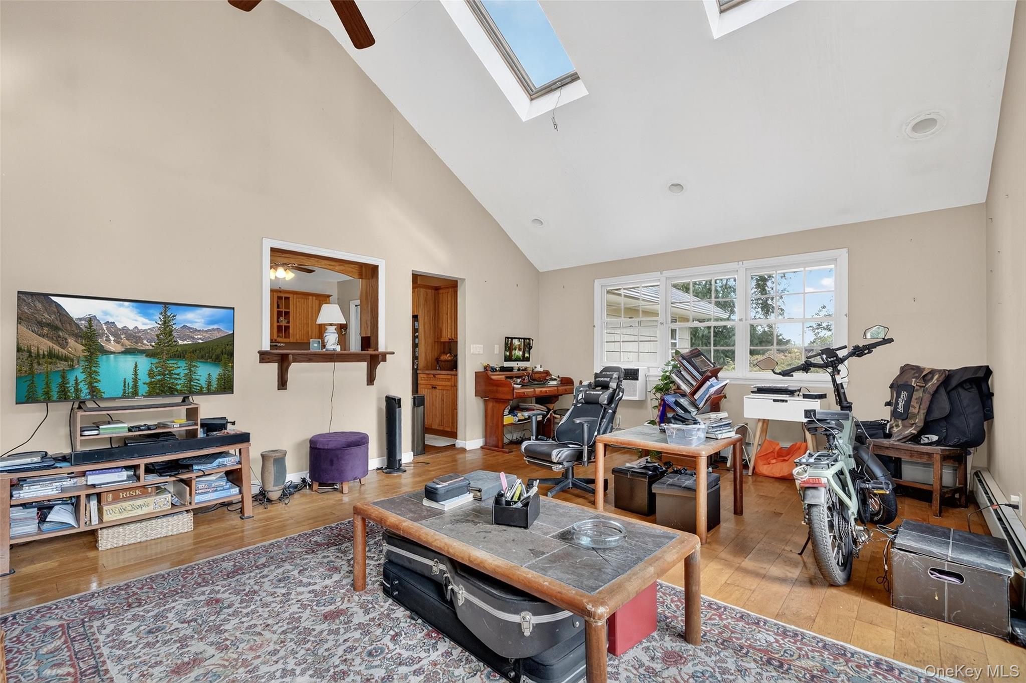 14 Halsey Place, Valhalla, NY 10595