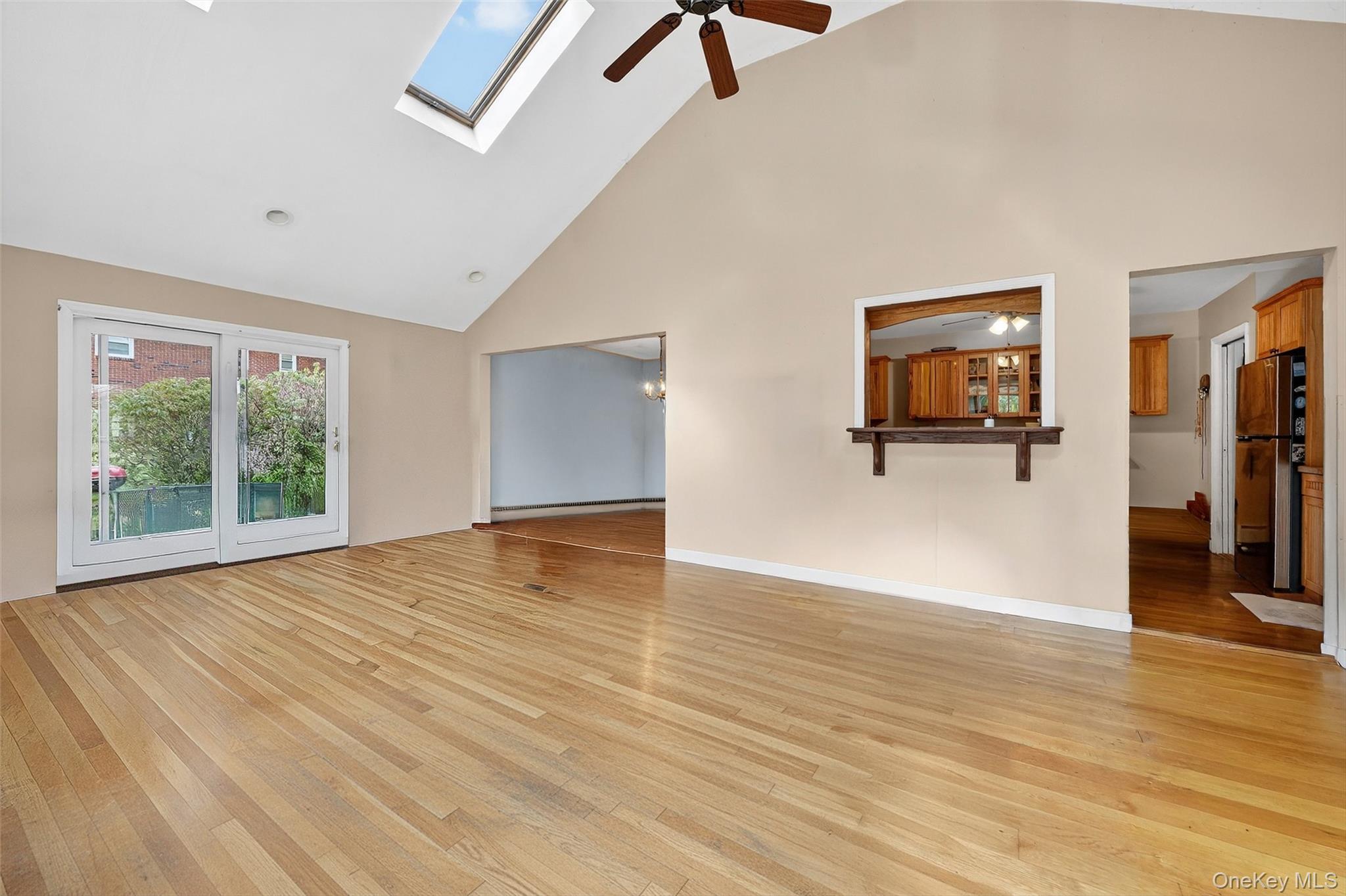 14 Halsey Place, Valhalla, NY 10595