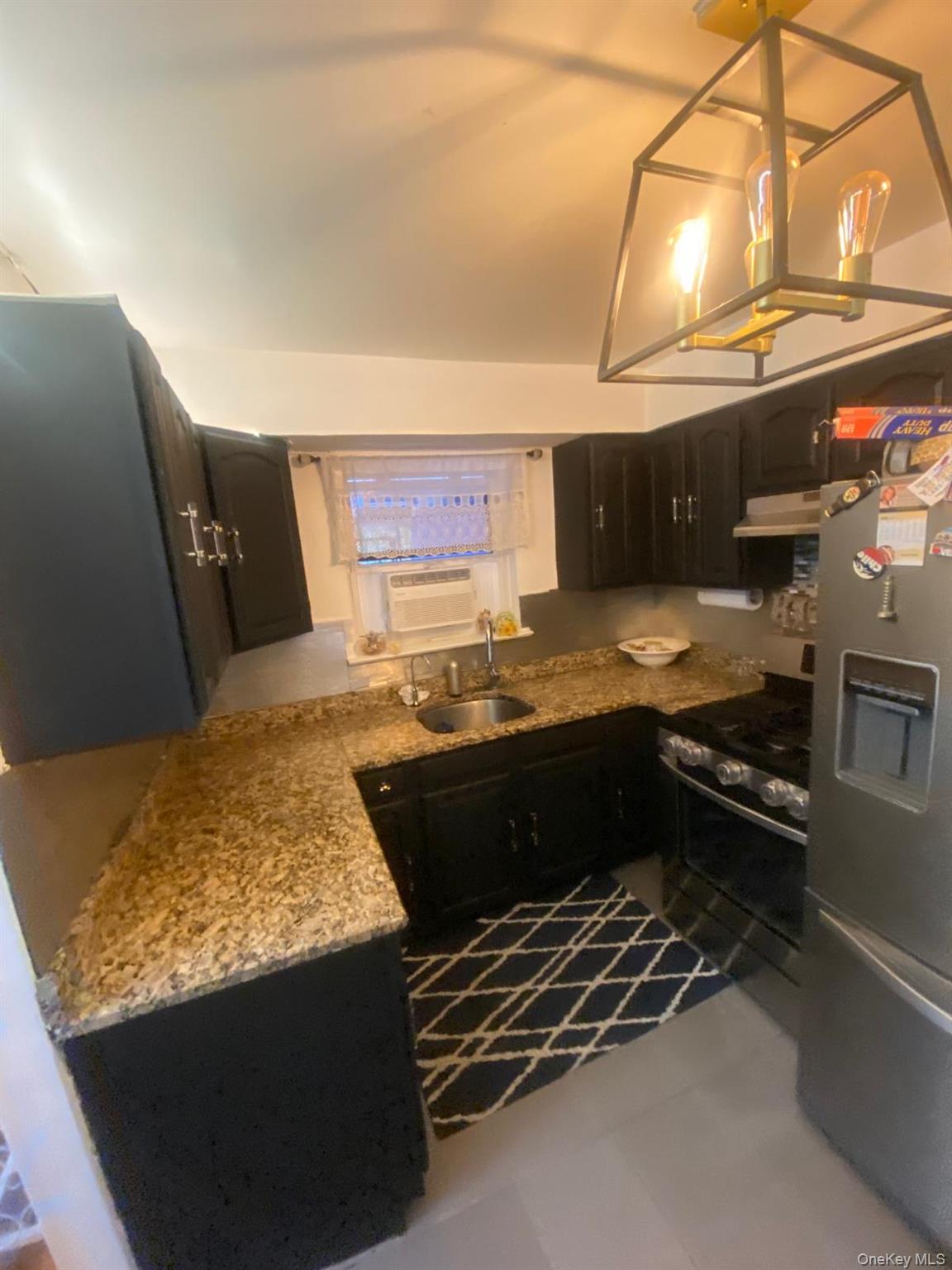 2923 N Mickle Avenue, Bronx, NY 10469