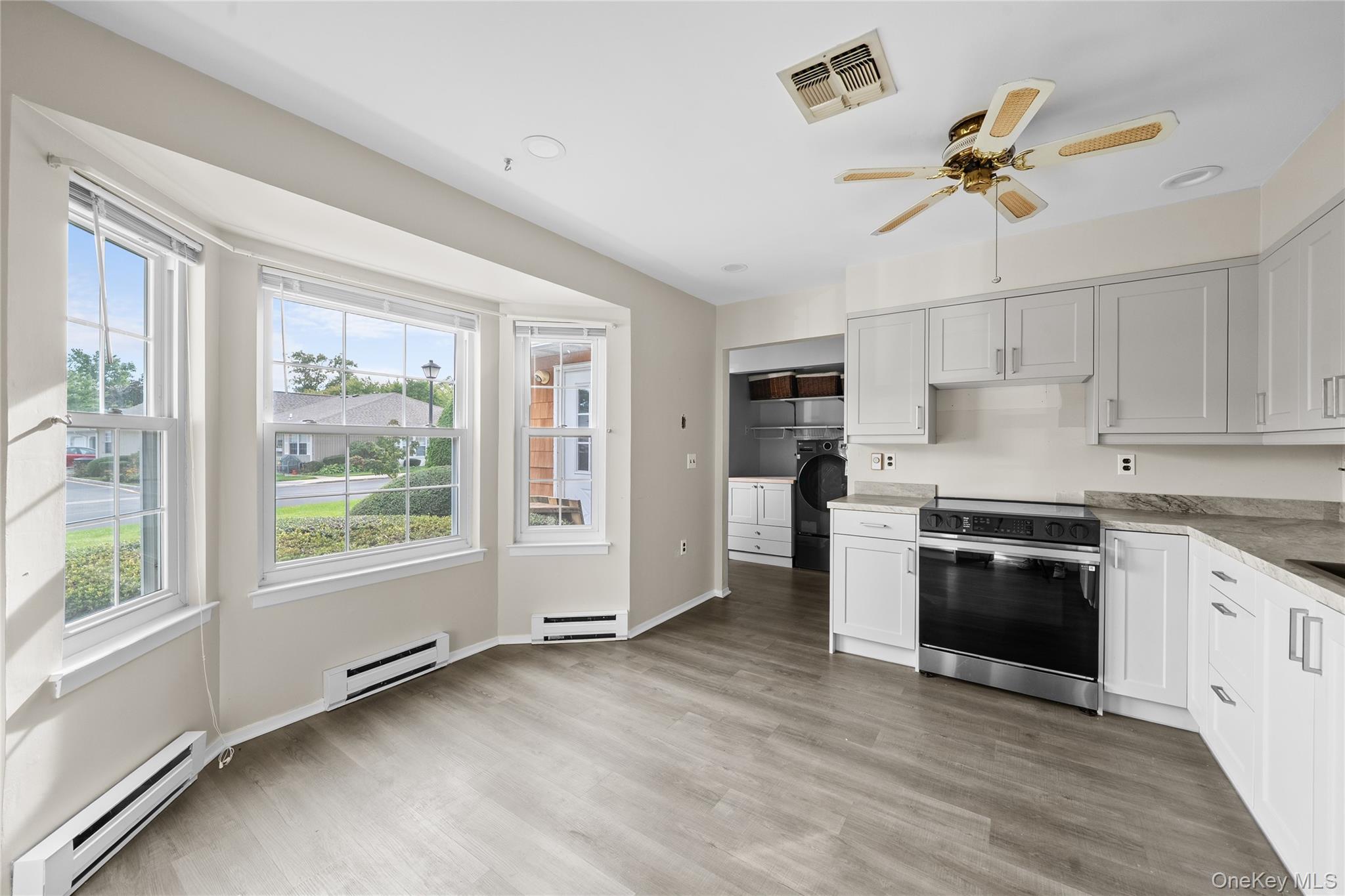 189 Revere Drive # 189, Sayville, NY 11782