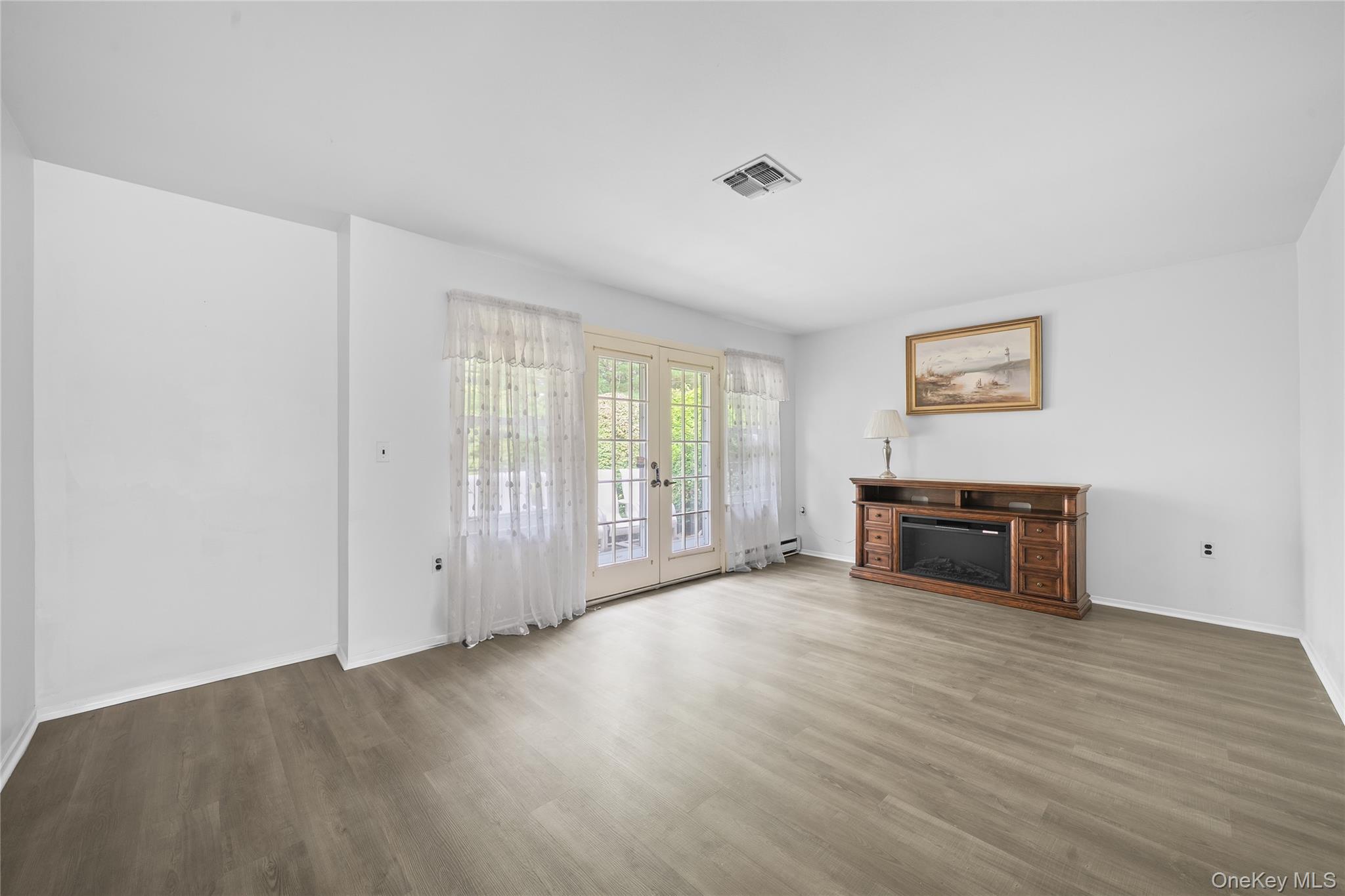 189 Revere Drive # 189, Sayville, NY 11782