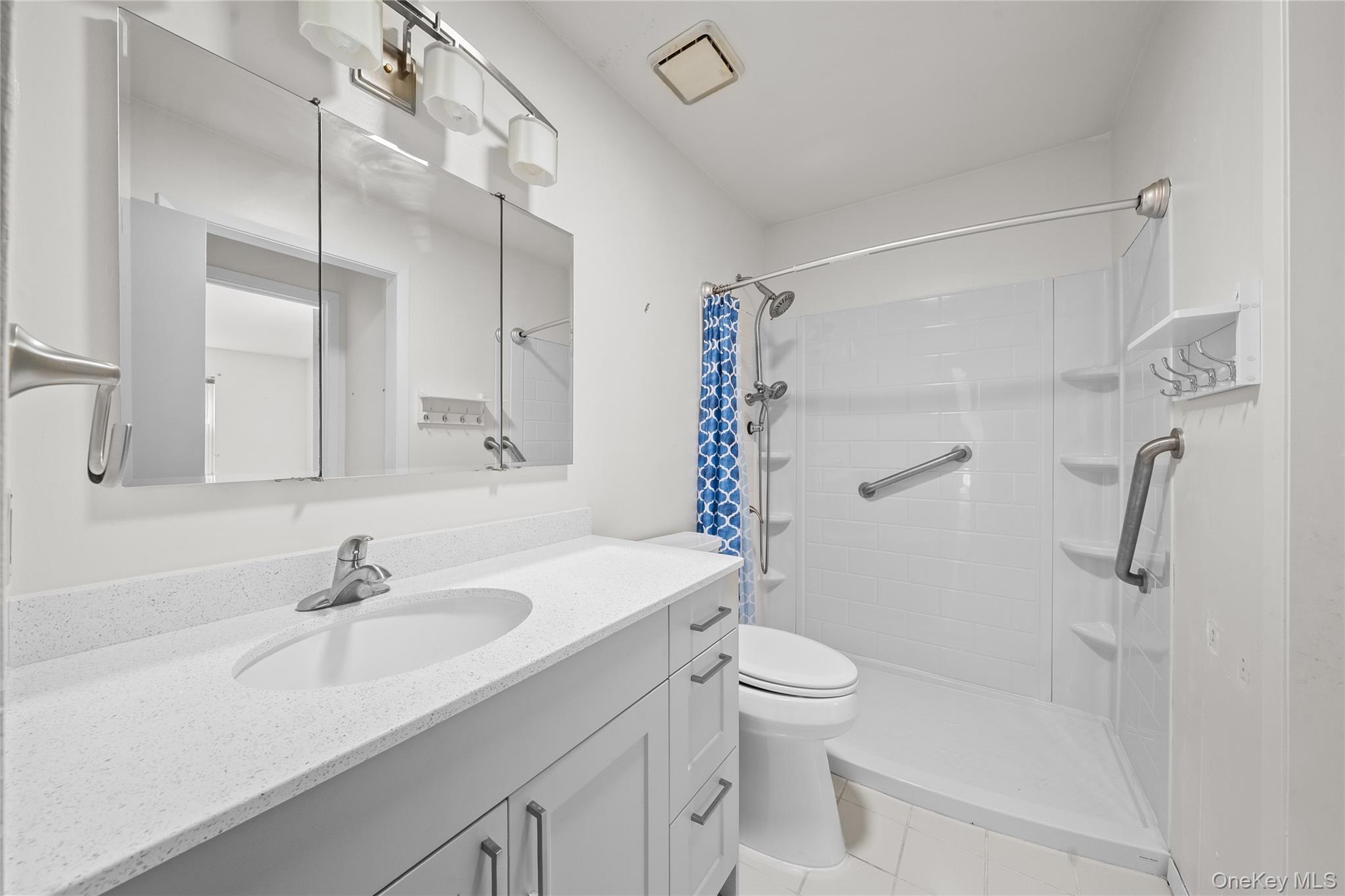 189 Revere Drive # 189, Sayville, NY 11782