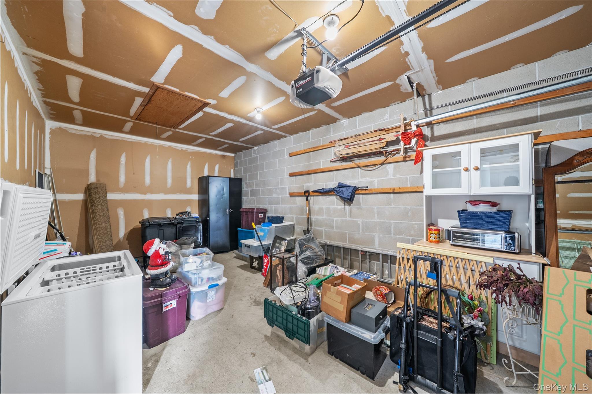 189 Revere Drive # 189, Sayville, NY 11782