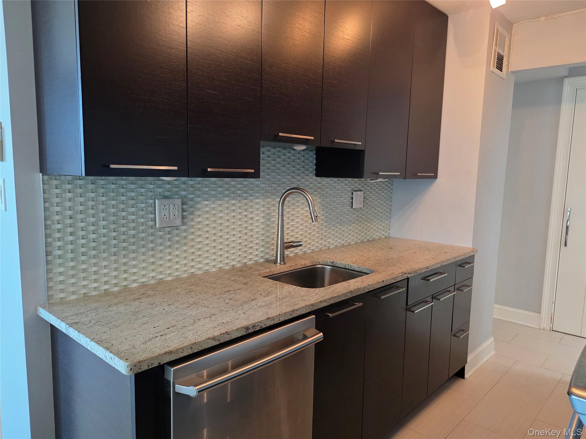 18-05 215th Street # 6S, Bayside, NY 11360