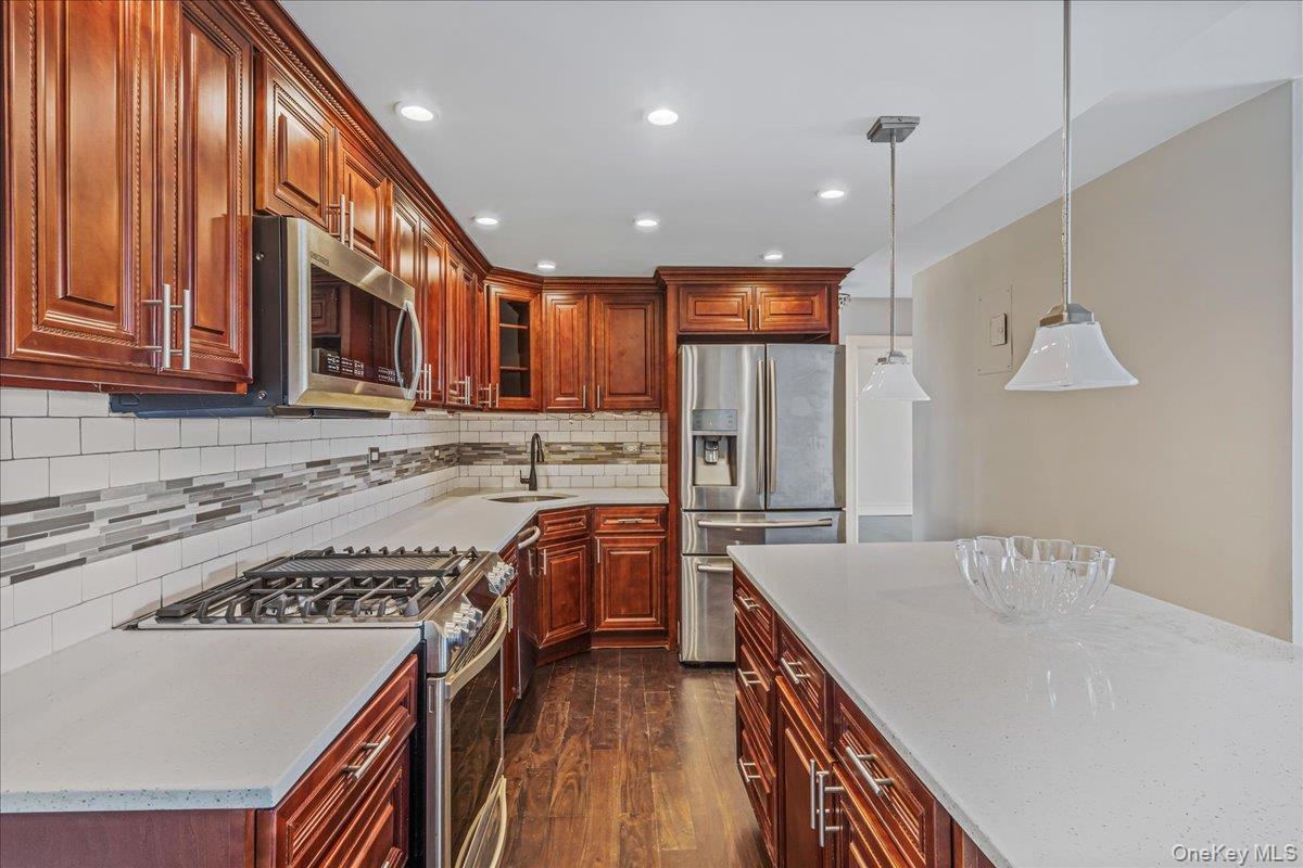 18-15 215th Street # 10 P, Bayside, NY 11360