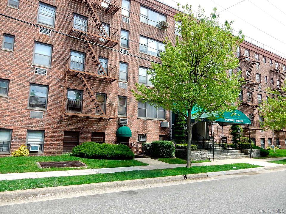 120 Horton Highway # Apt. A13, Mineola, NY 11501