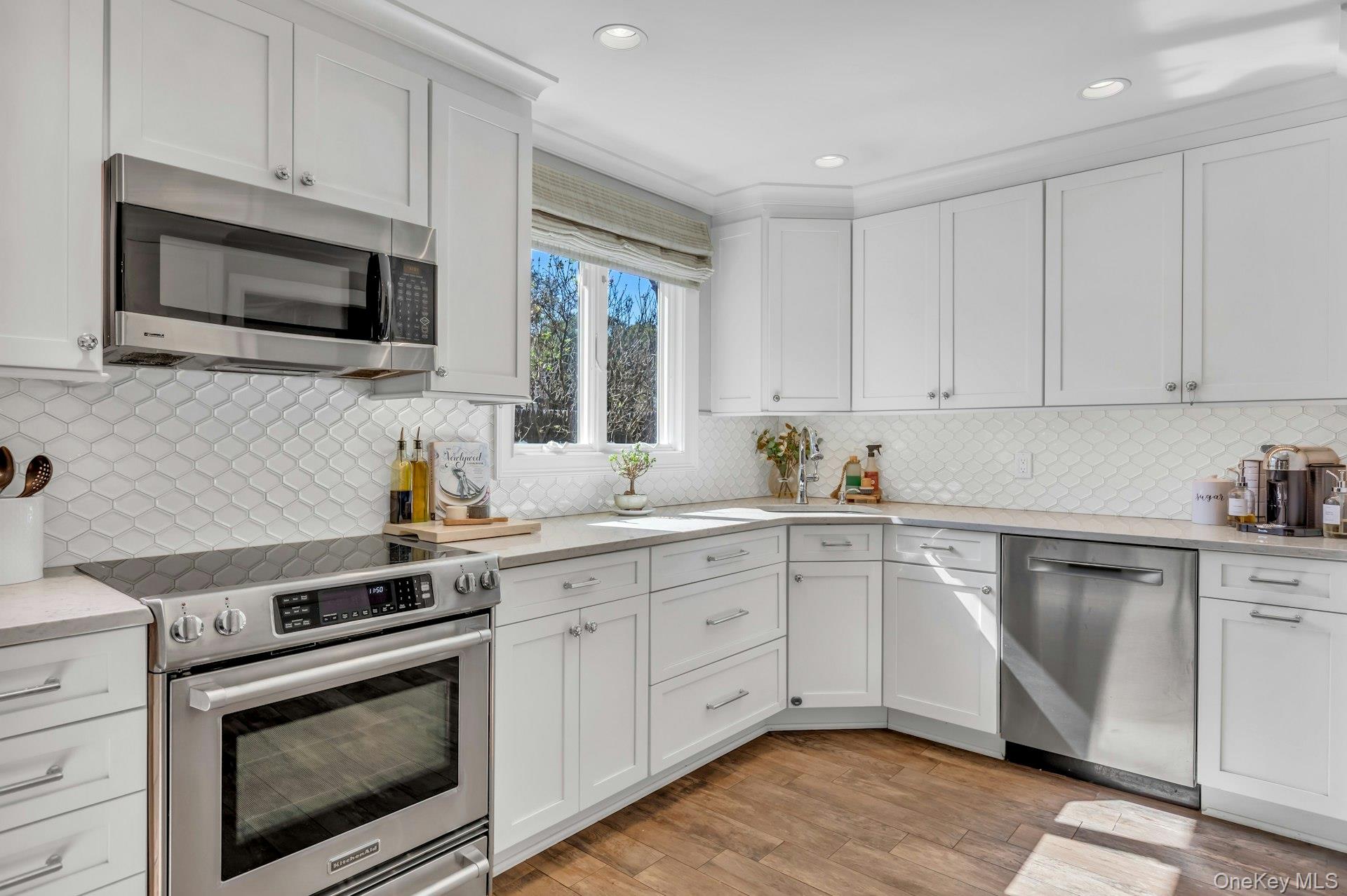 185 14th Avenue, Holtsville, NY 11742