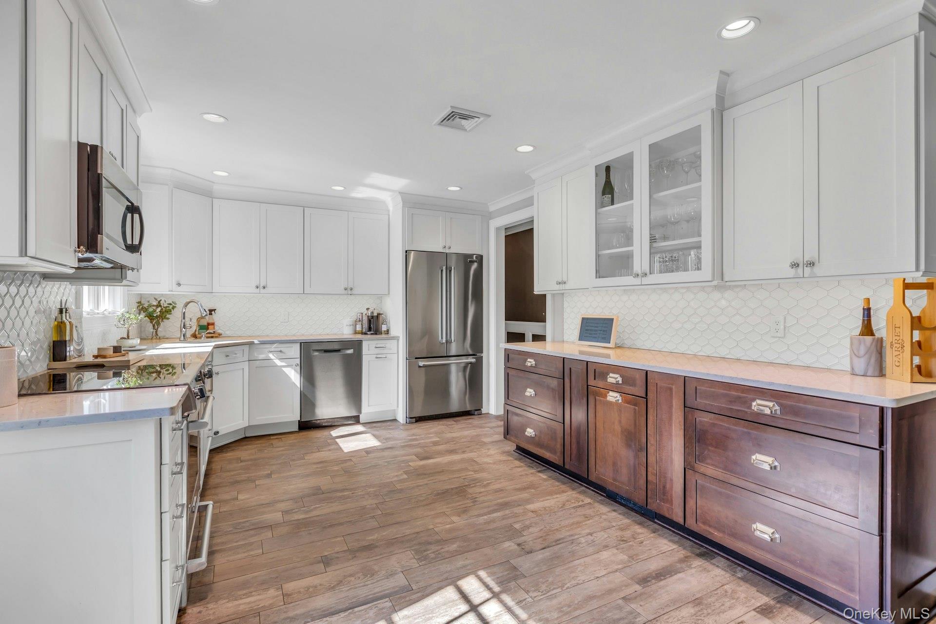 185 14th Avenue, Holtsville, NY 11742