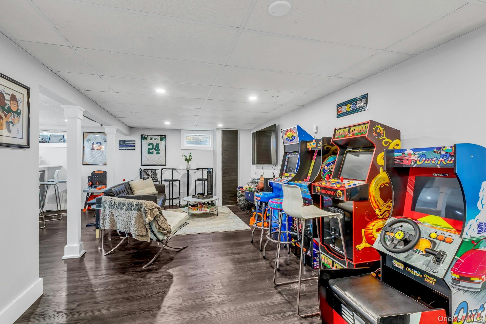 185 14th Avenue, Holtsville, NY 11742