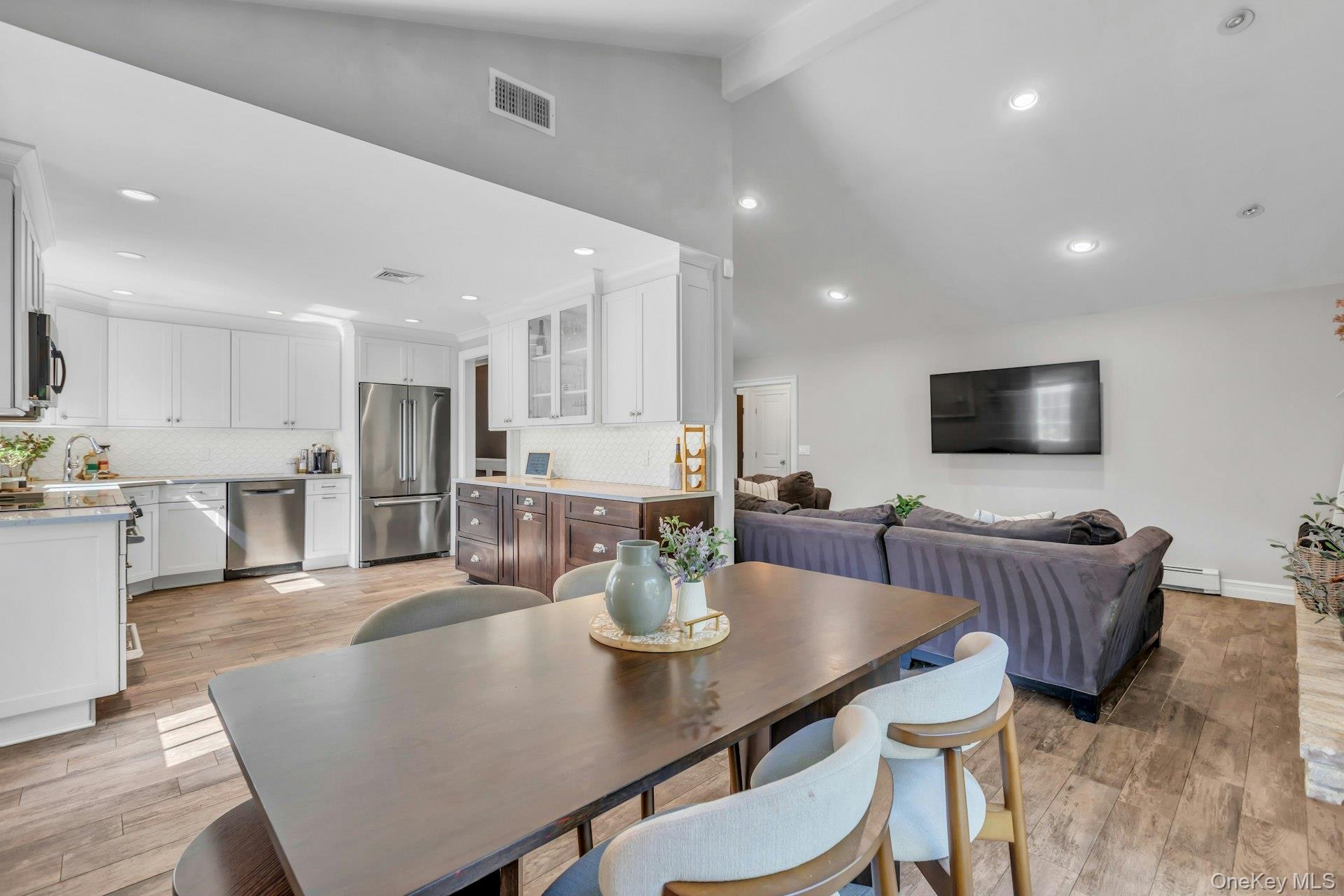 185 14th Avenue, Holtsville, NY 11742