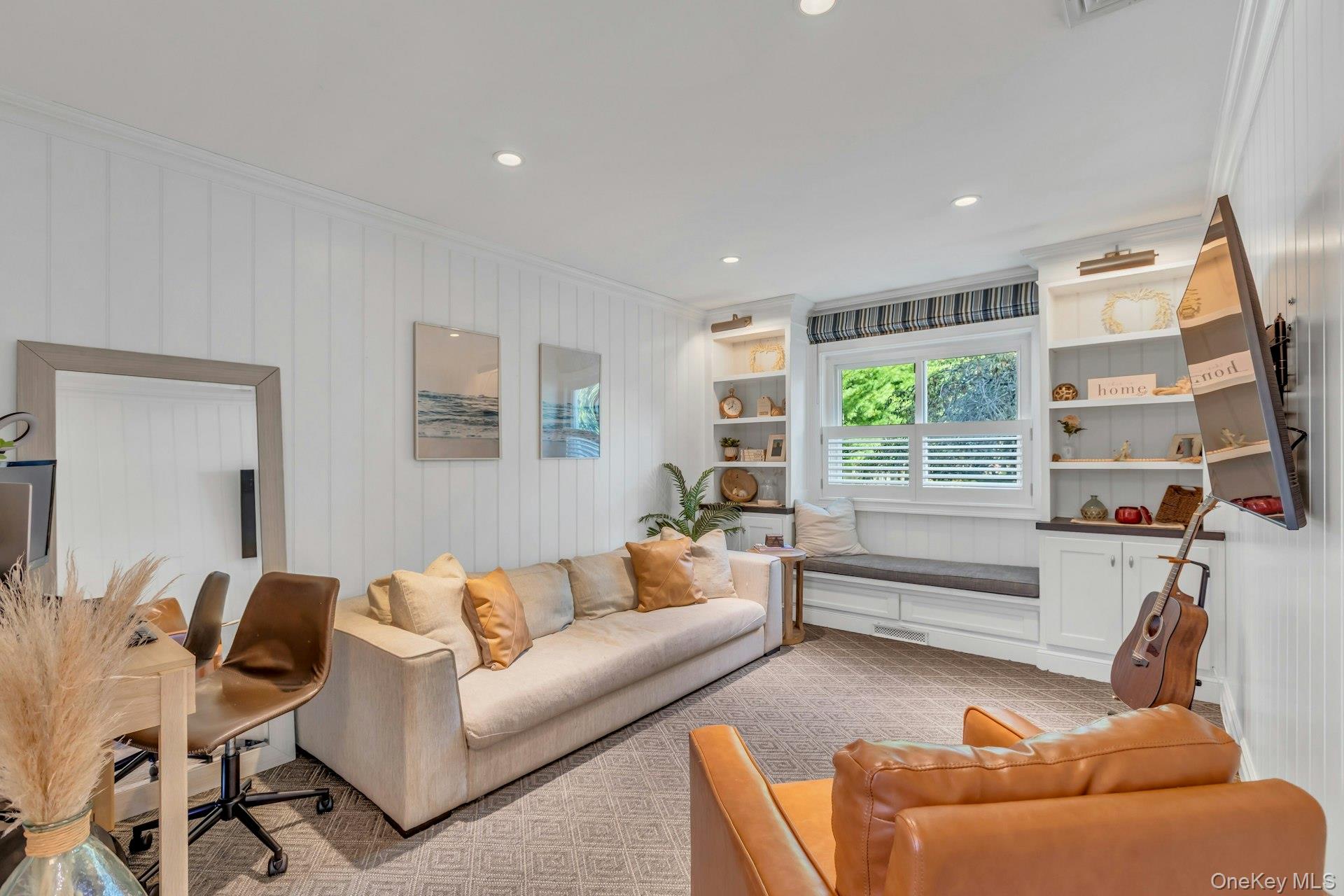 185 14th Avenue, Holtsville, NY 11742