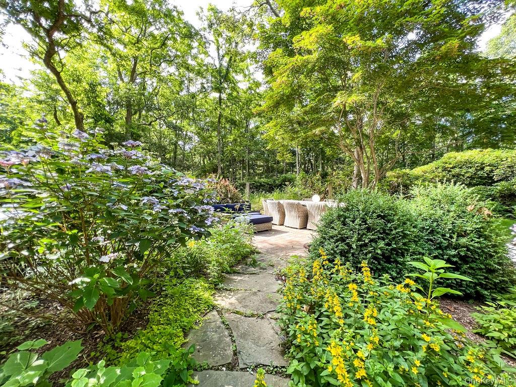 1045 Wagon Wheel Lane, Cutchogue, NY 11935