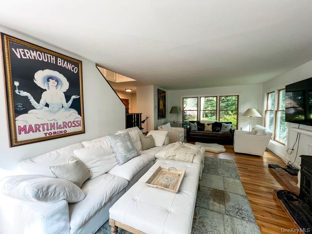 1045 Wagon Wheel Lane, Cutchogue, NY 11935