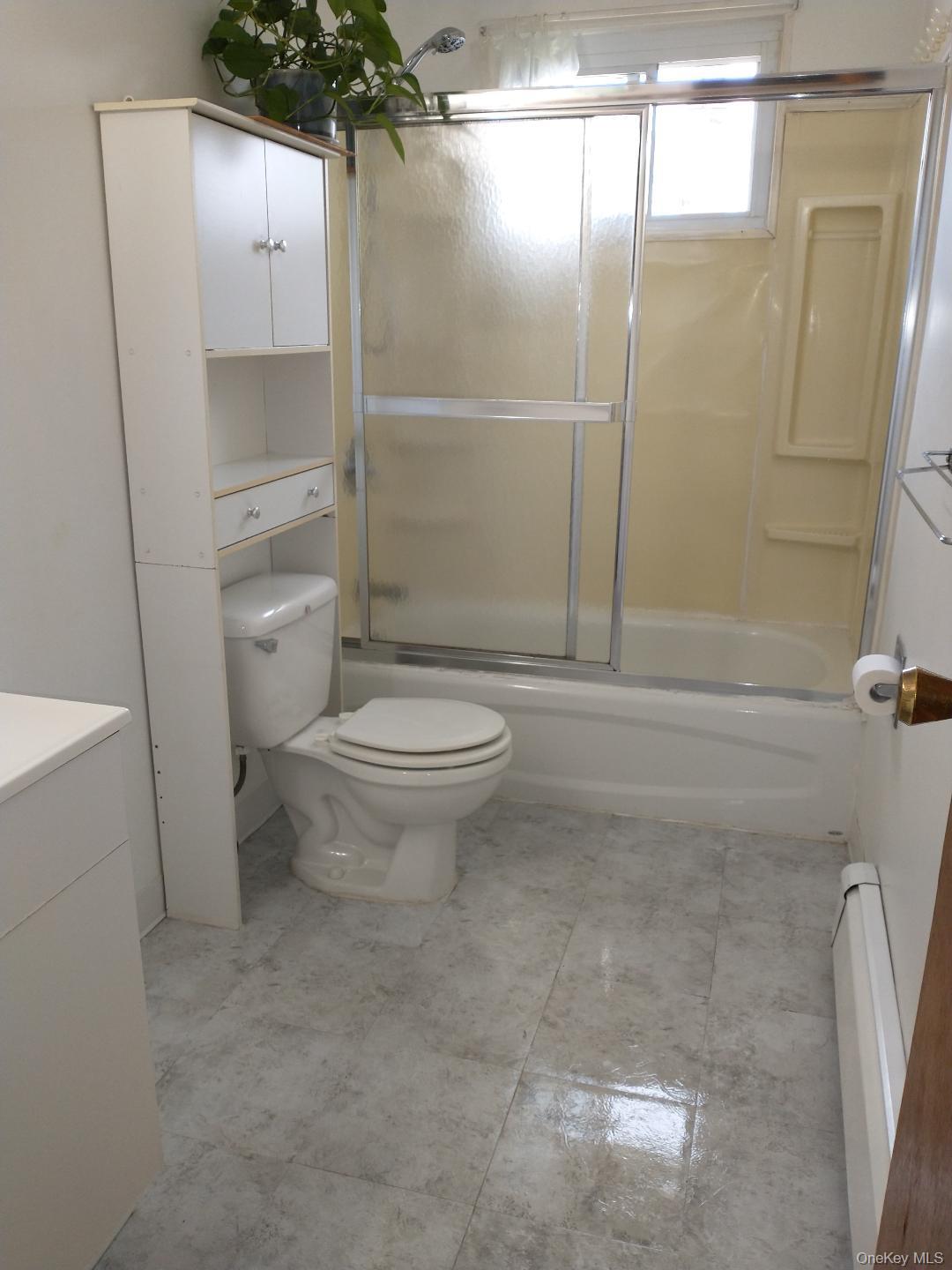 540 Oak Street, Copiague, NY 11726