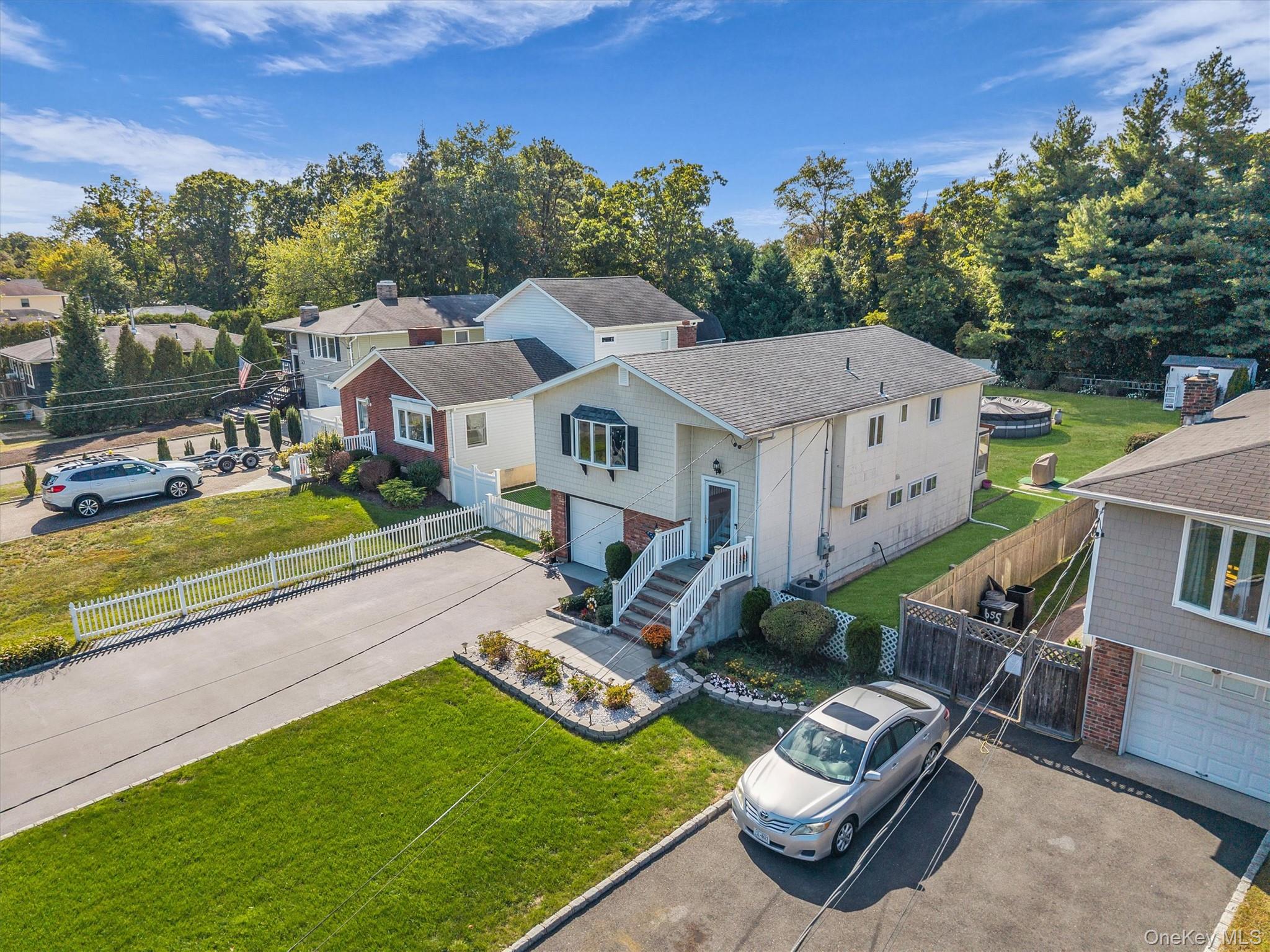 316 Vanderbilt Boulevard, Oakdale, NY 11769