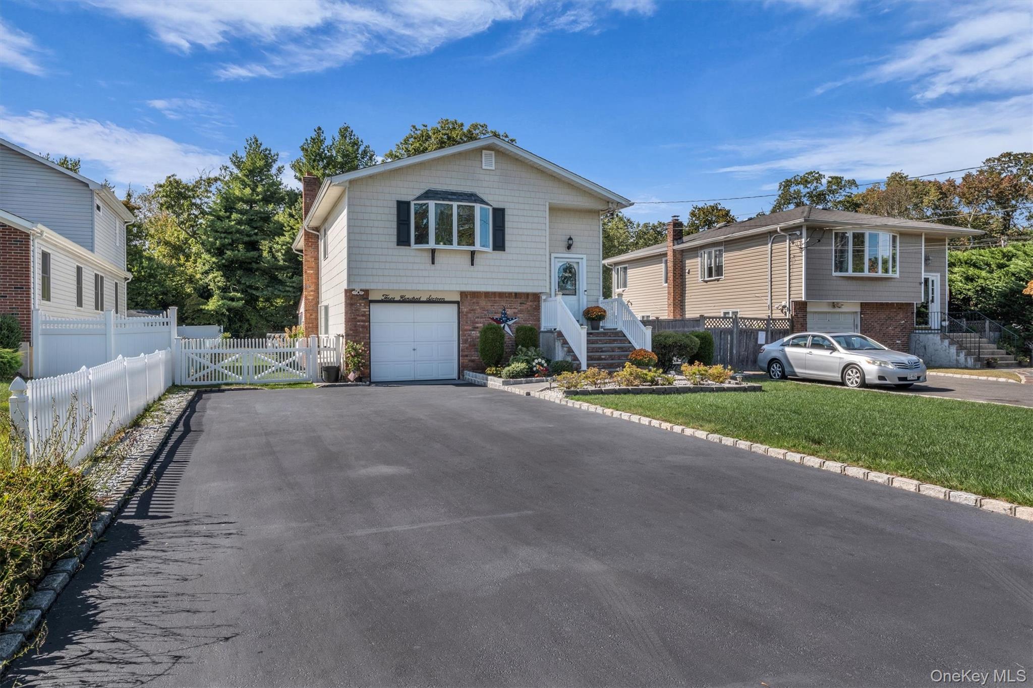 316 Vanderbilt Boulevard, Oakdale, NY 11769