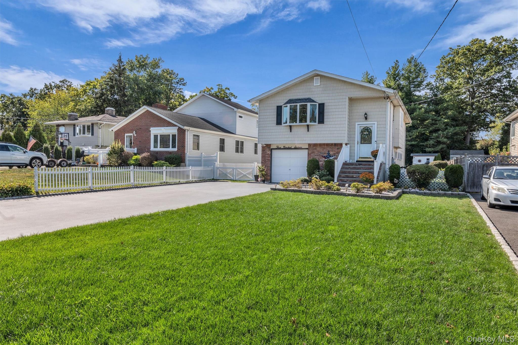 316 Vanderbilt Boulevard, Oakdale, NY 11769