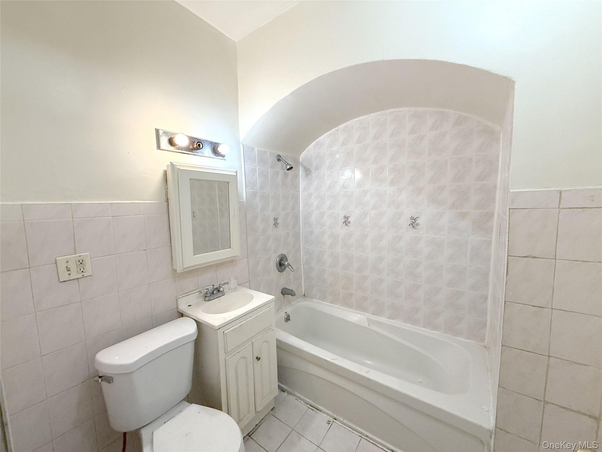 8818 Avenue A, Brooklyn, NY 11236