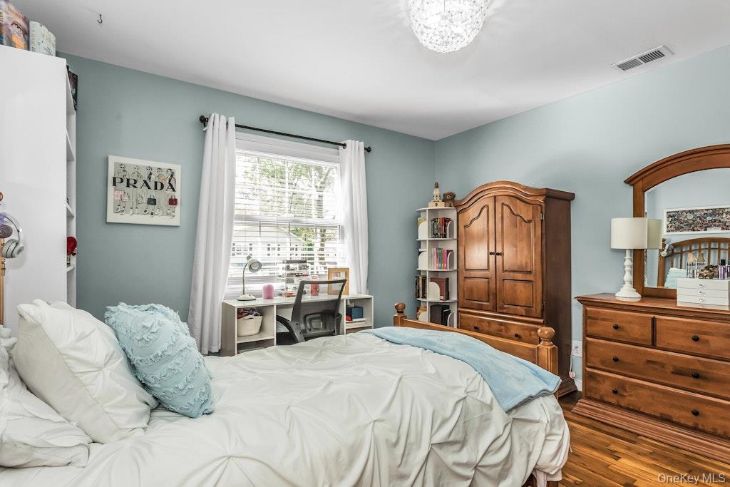 159 Soundview Drive, Port Washington, NY 11050