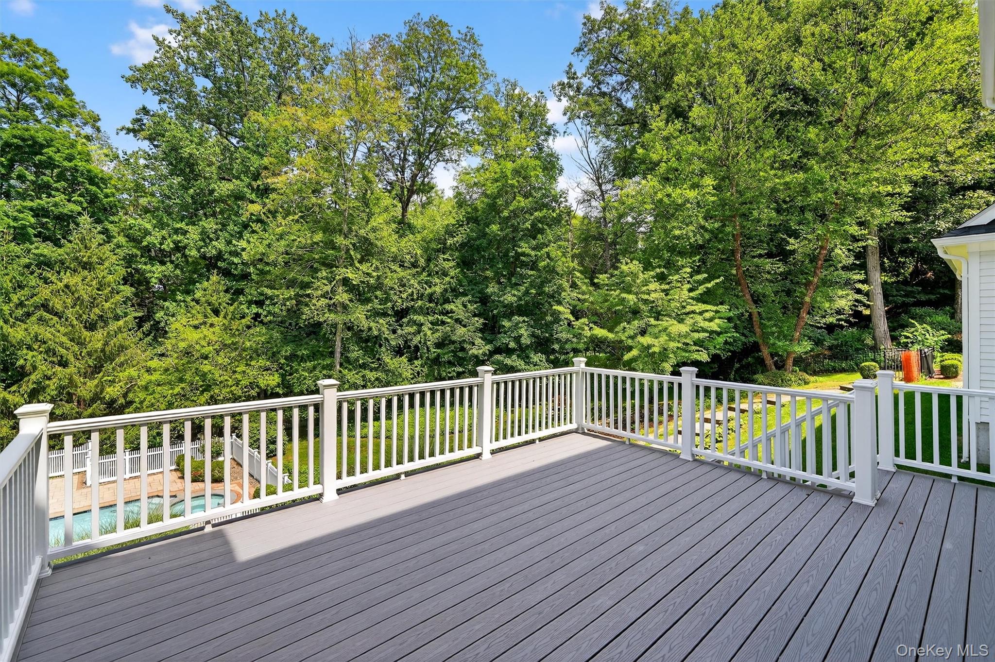 9 Flanders Lane, Cortlandt Manor, NY 10567