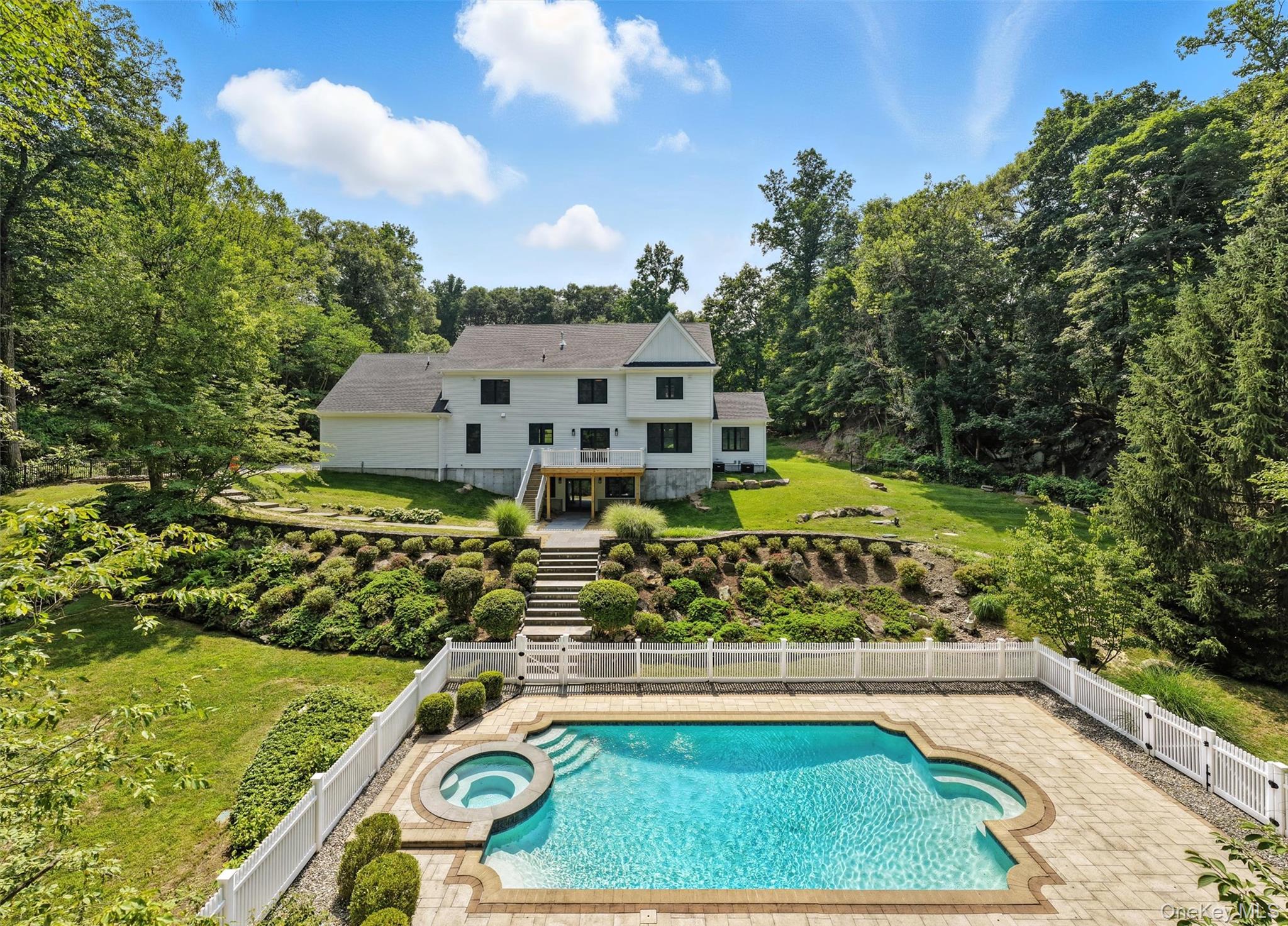 9 Flanders Lane, Cortlandt Manor, NY 10567