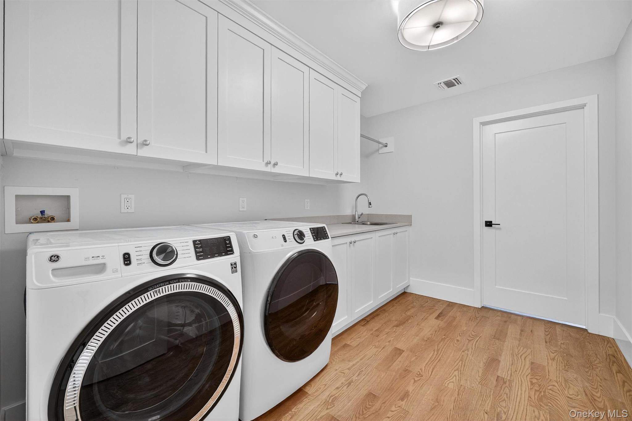 9 Flanders Lane, Cortlandt Manor, NY 10567