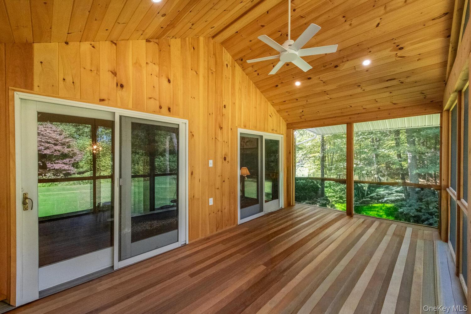 10 Glen View Drive, Red Hook, NY 12571