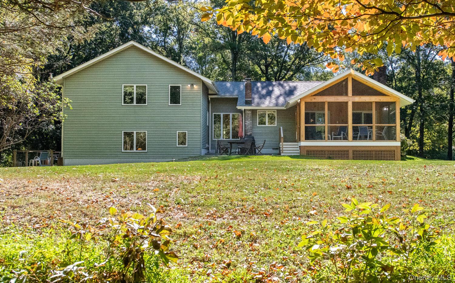 10 Glen View Drive, Red Hook, NY 12571