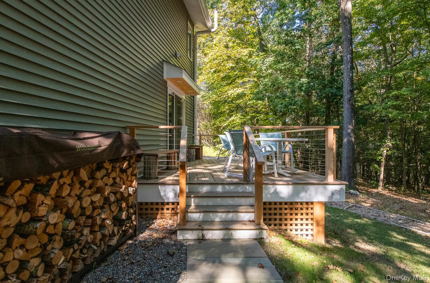 10 Glen View Drive, Red Hook, NY 12571