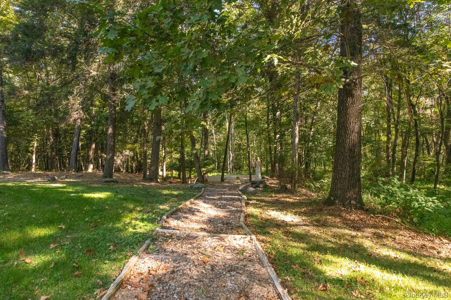 10 Glen View Drive, Red Hook, NY 12571