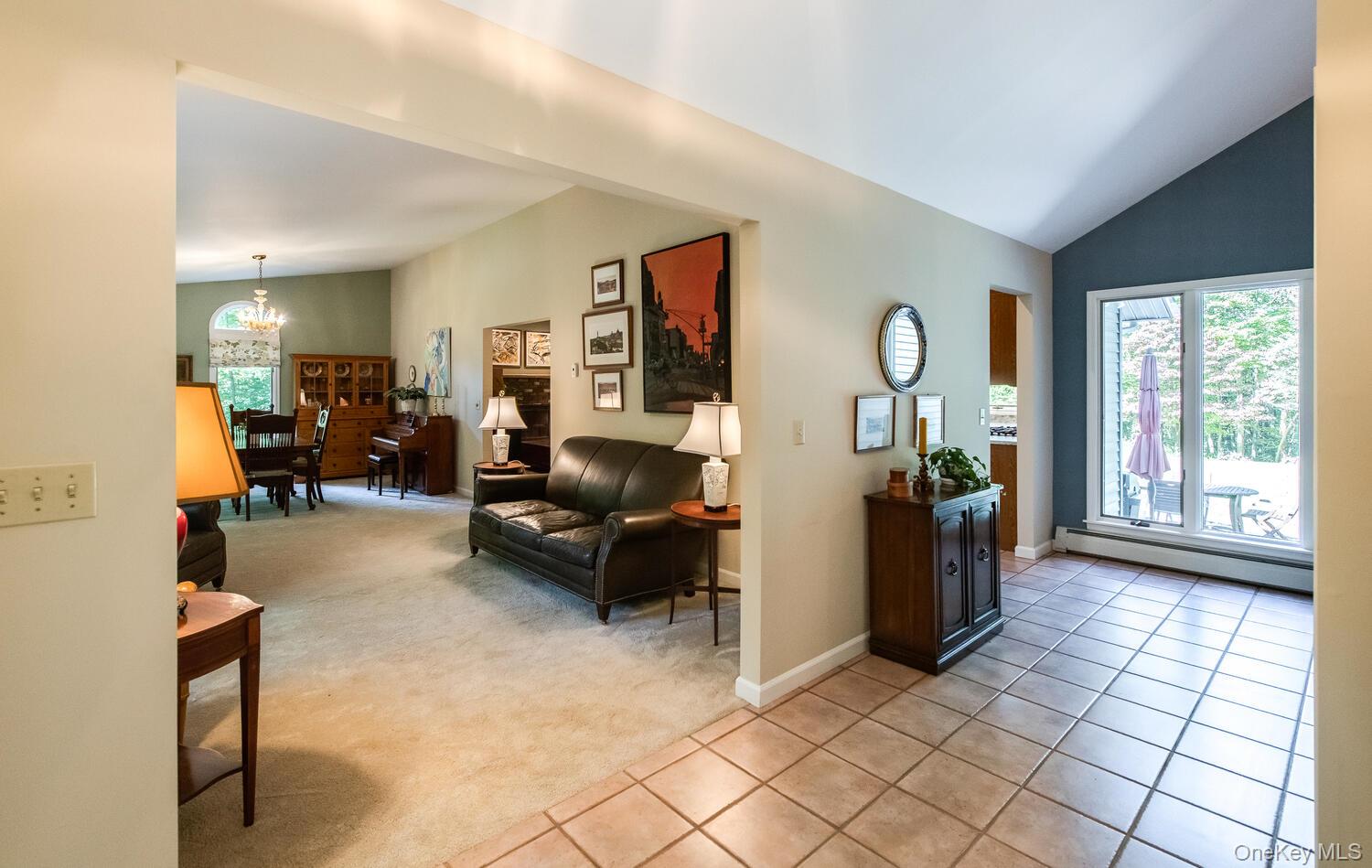 10 Glen View Drive, Red Hook, NY 12571