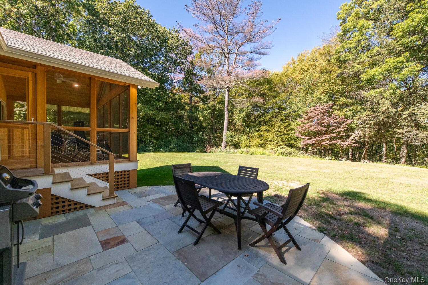 10 Glen View Drive, Red Hook, NY 12571