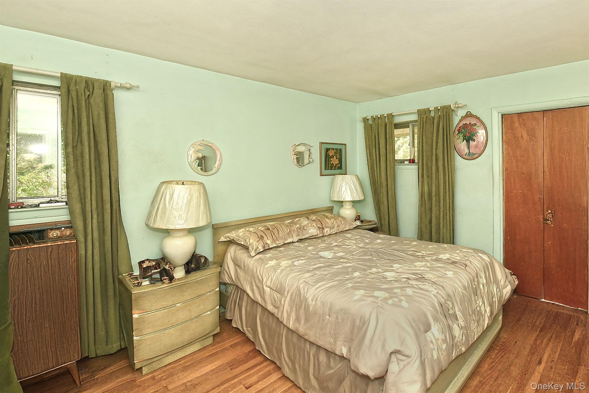 80 Marie Crescent, Commack, NY 11725