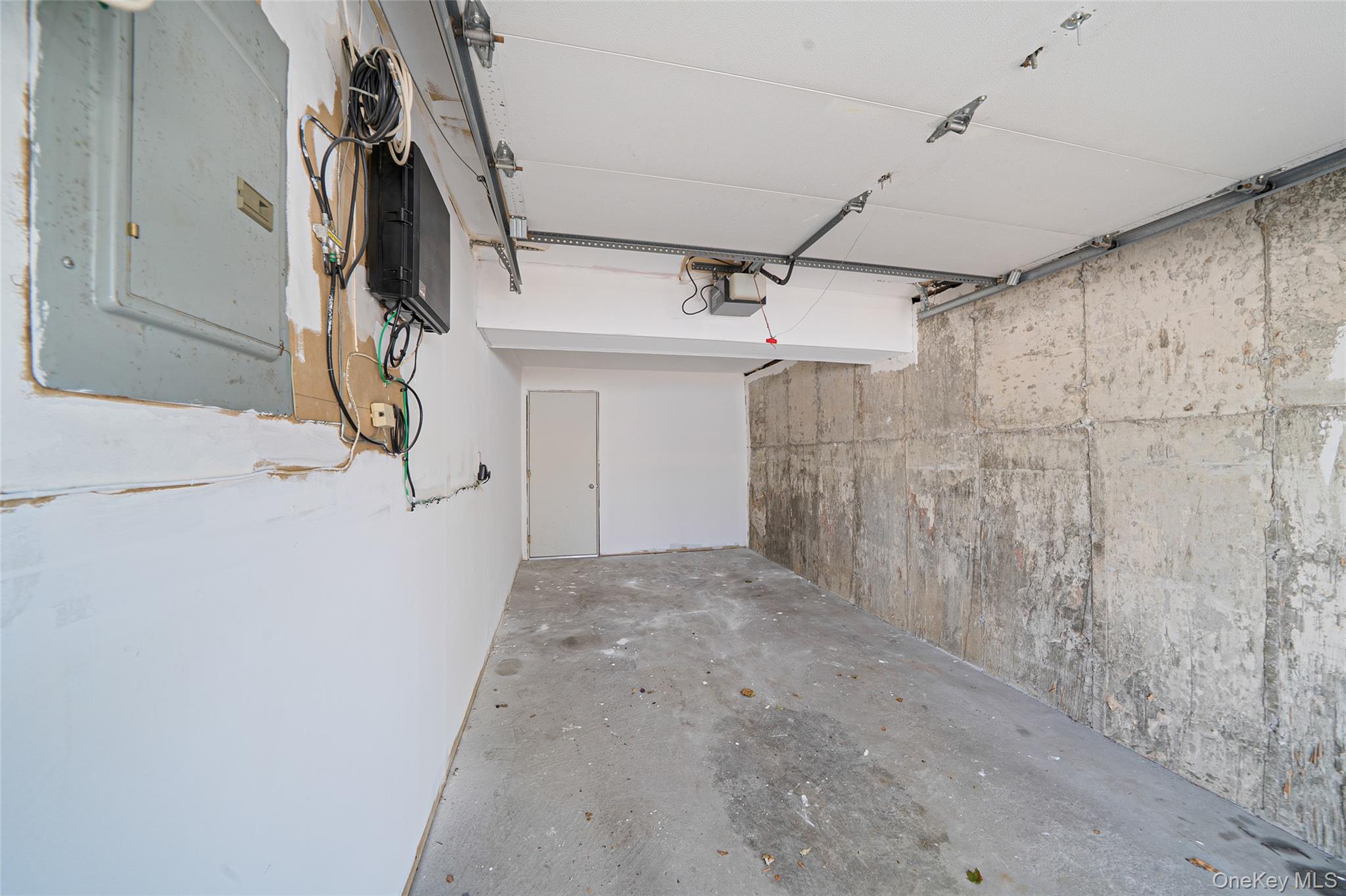 183 Atlantic Avenue # 2, Lynbrook, NY 11563