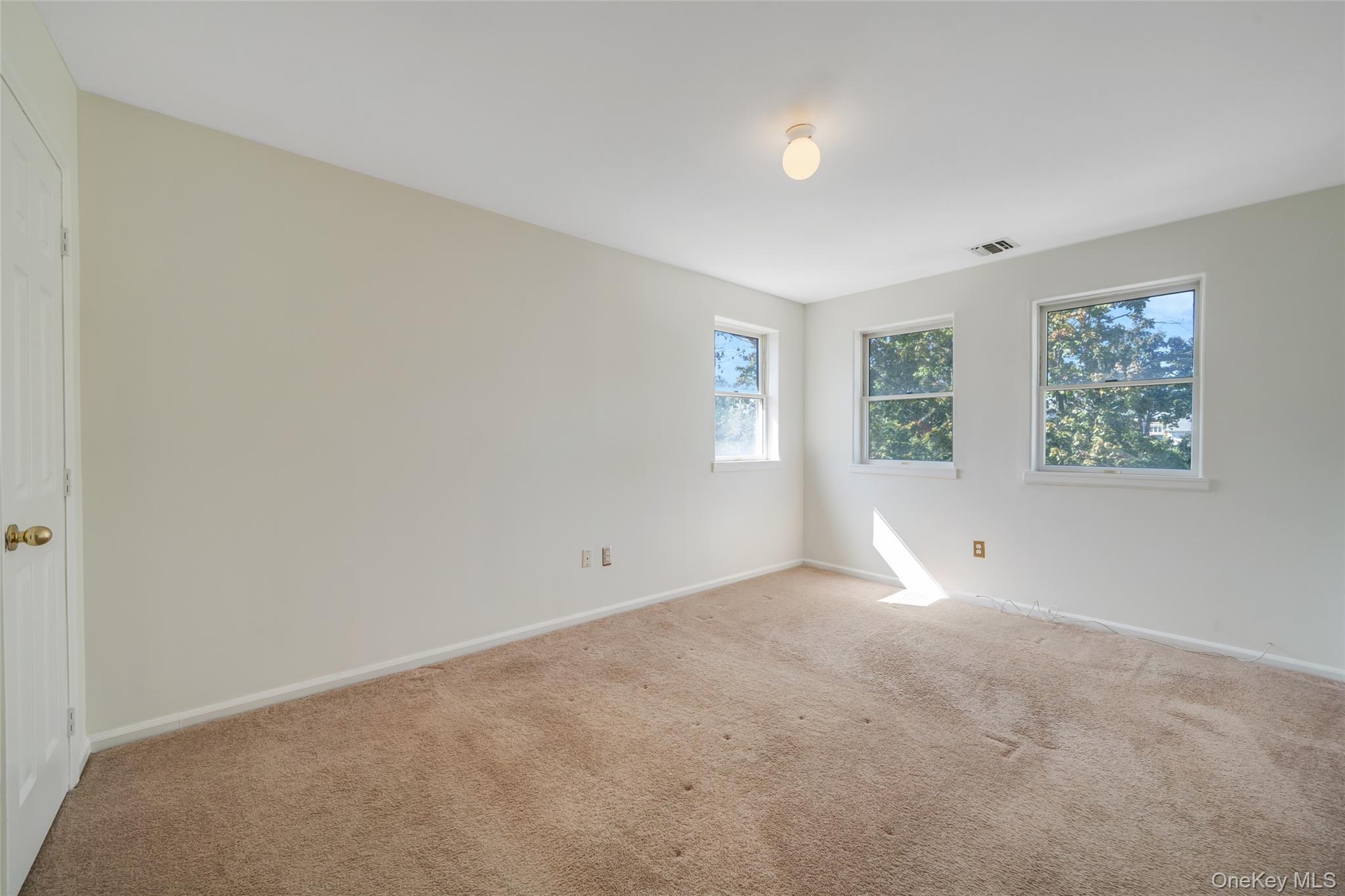 183 Atlantic Avenue # 2, Lynbrook, NY 11563