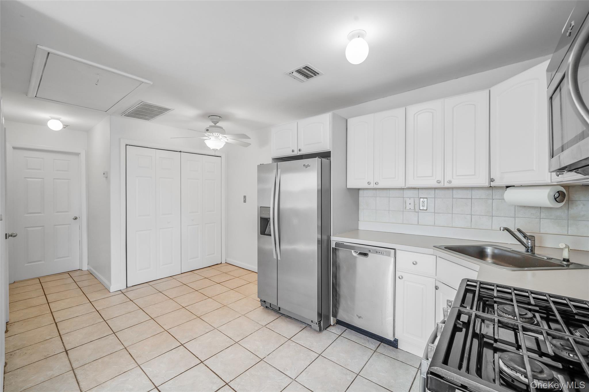 183 Atlantic Avenue # 2, Lynbrook, NY 11563