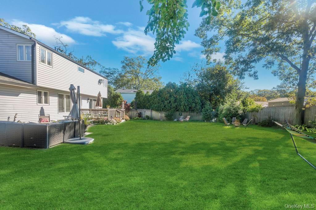 20 Peak Street, Ronkonkoma, NY 11779