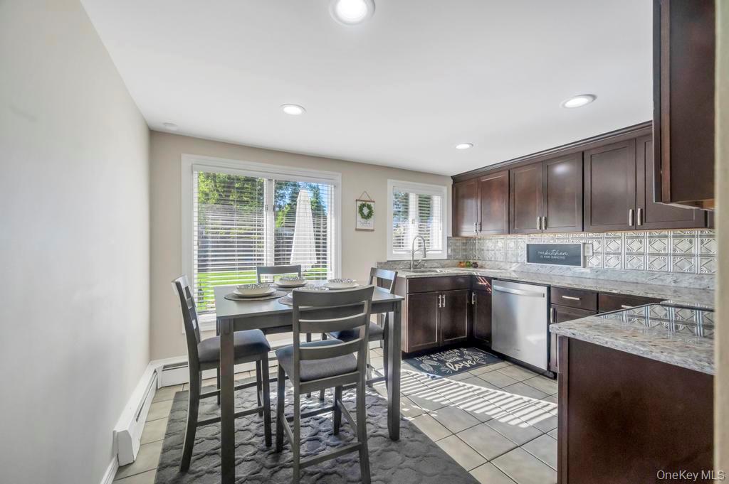 20 Peak Street, Ronkonkoma, NY 11779