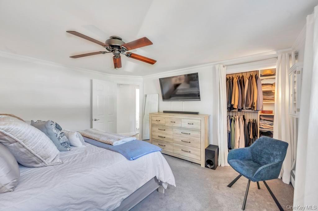 20 Peak Street, Ronkonkoma, NY 11779