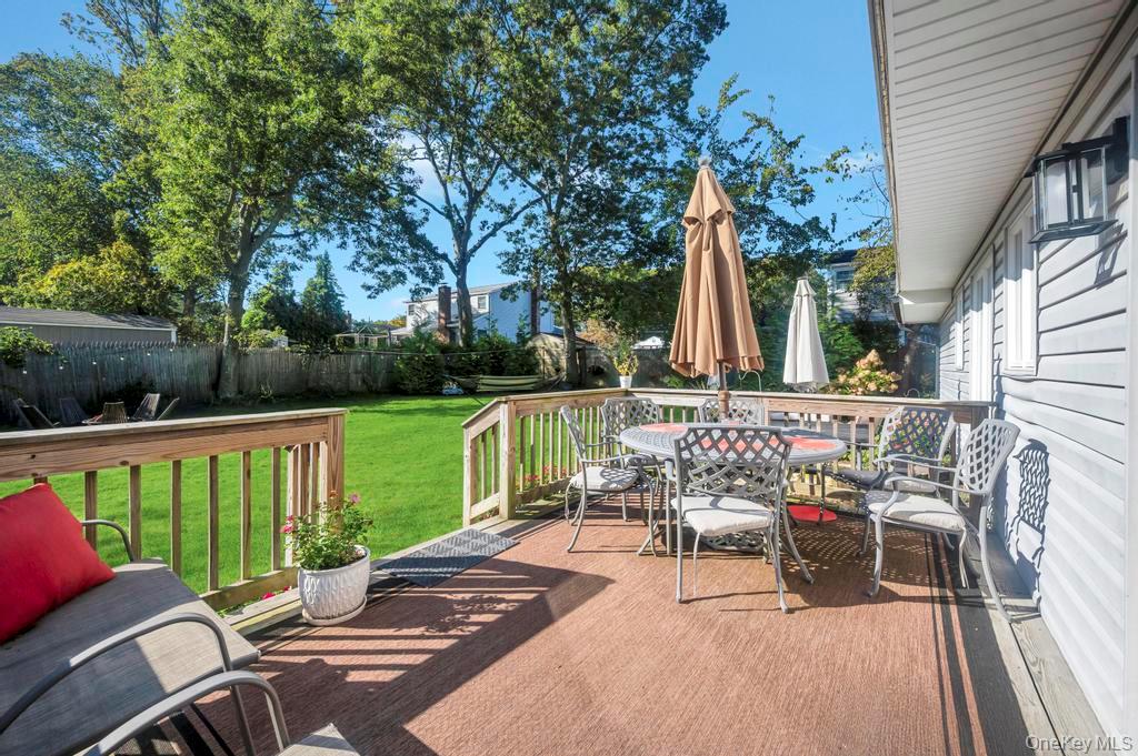 20 Peak Street, Ronkonkoma, NY 11779