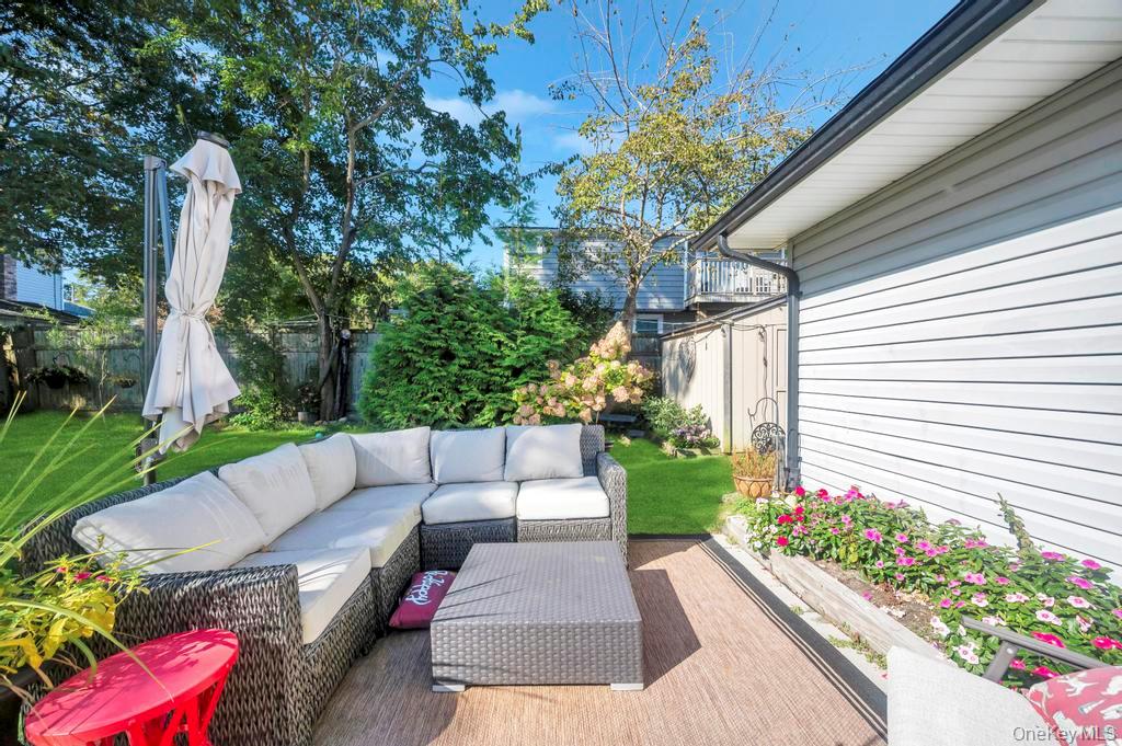 20 Peak Street, Ronkonkoma, NY 11779