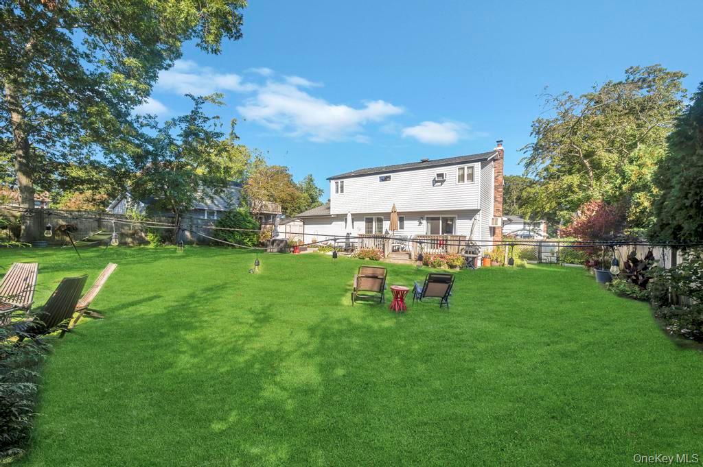 20 Peak Street, Ronkonkoma, NY 11779