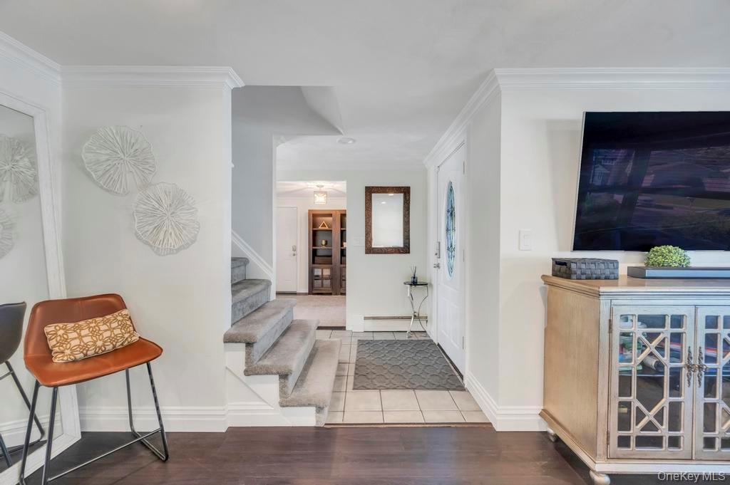 20 Peak Street, Ronkonkoma, NY 11779