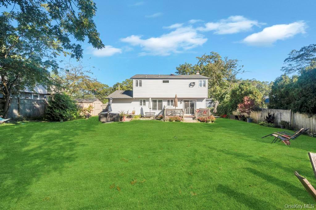 20 Peak Street, Ronkonkoma, NY 11779