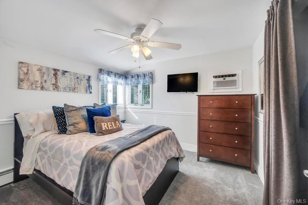 20 Peak Street, Ronkonkoma, NY 11779