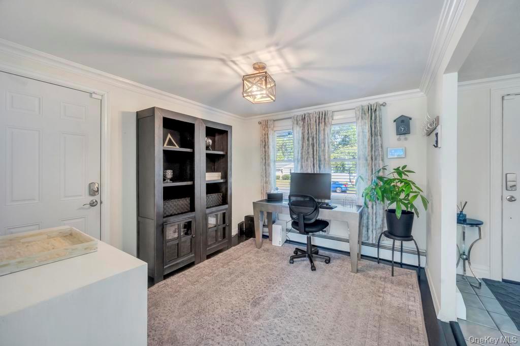 20 Peak Street, Ronkonkoma, NY 11779