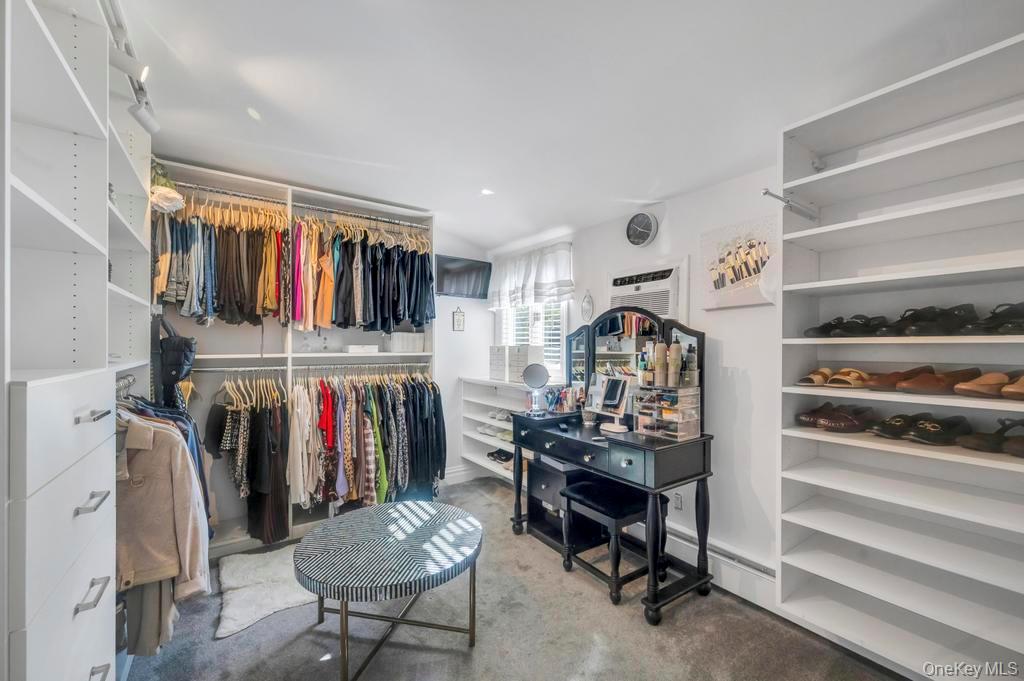 20 Peak Street, Ronkonkoma, NY 11779