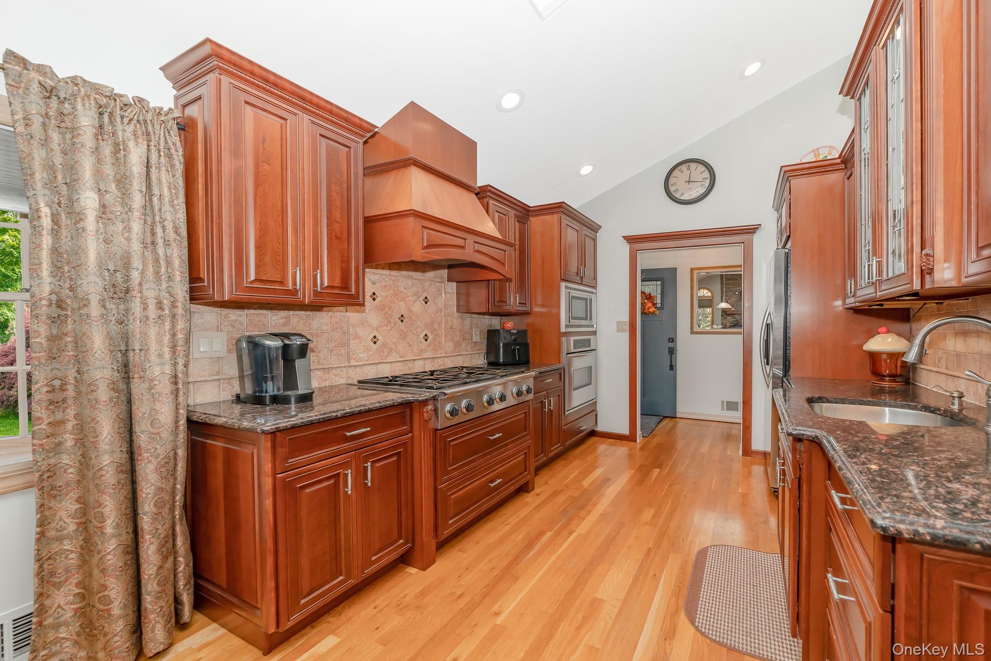 48 Glenwood Drive, Hauppauge, NY 11788